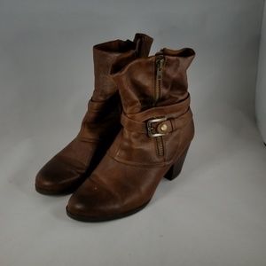 BareTraps Arlyn Boots- Brown